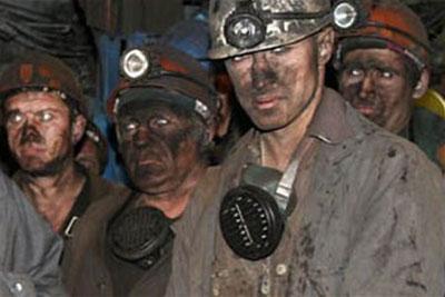 Шахтеры в забое