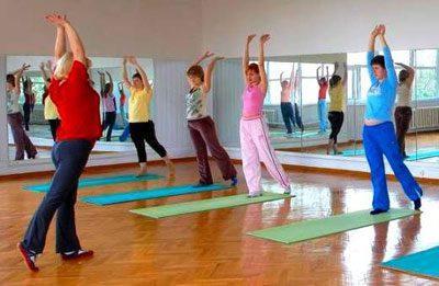 Занятие лечебной физкультурой