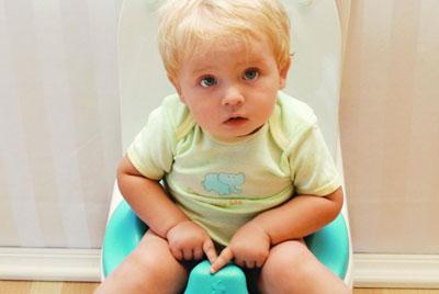 Ребёнок на горшке