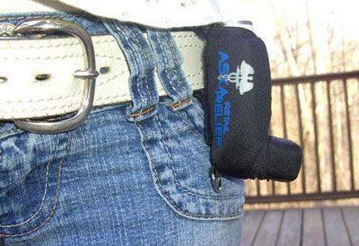 Ингалятор на поясе брюк